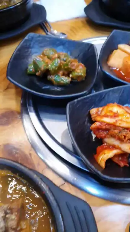 조마루감자탕 기본 반찬