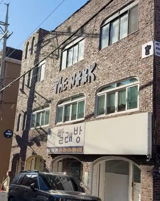 모카포트, 정성스럽게 커피를 내리는 모습이 인상적이다.