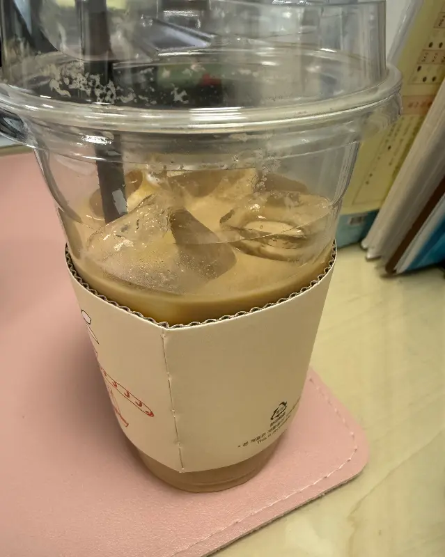 테이크 아웃 컵