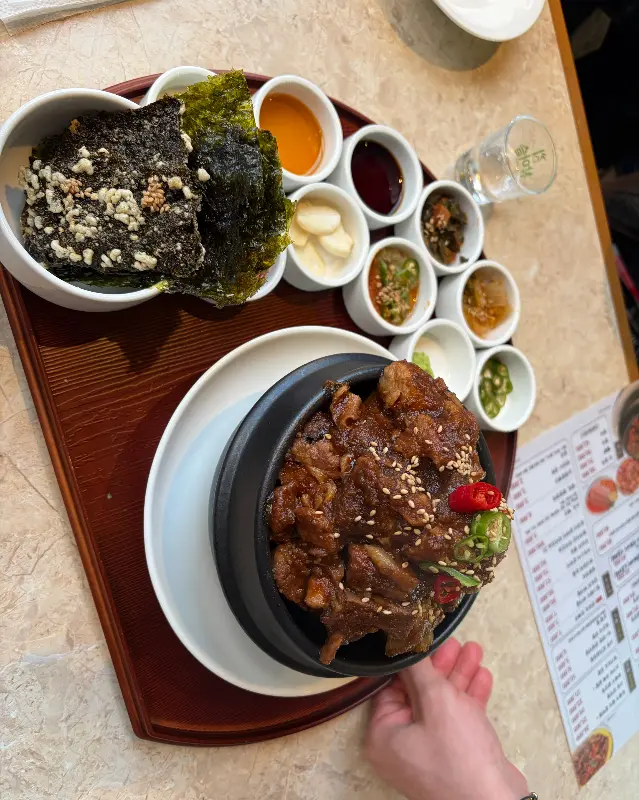 갈비찜과 다양한 소스