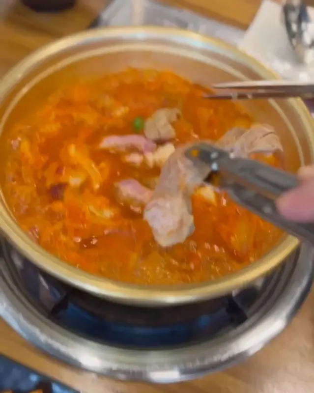 돼지고기 건져올리기