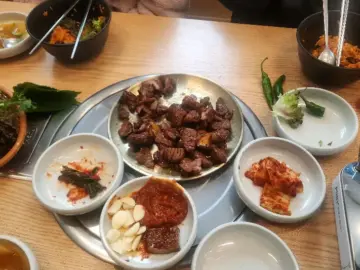 향긋한 버섯 향이 가득한, 화성 향남에서 찾은 혼밥하기 좋은 돼지갈비 맛집