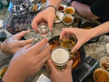 뇌를 자극하는 매콤한 쾌감, 임실에서 찾은 인생 닭발 맛집