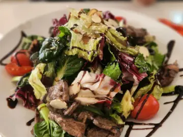 싱그러운 추억 한 조각, 경북도청 맛집 ‘부엌’에서 맛보는 샐러드의 향연