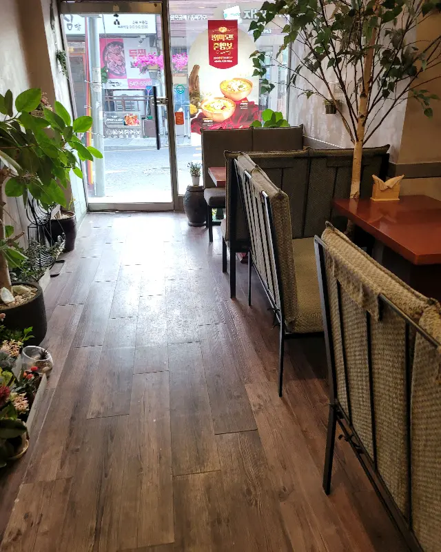 본죽 매장 내부