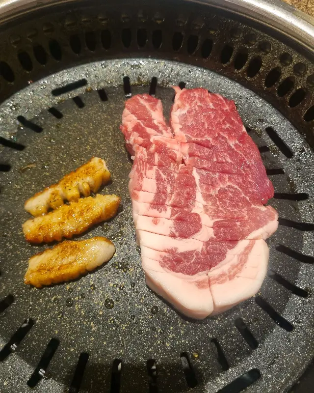 잘 구워진 고기