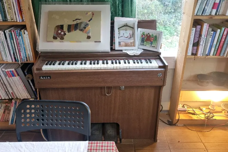 카페 내부 인테리어