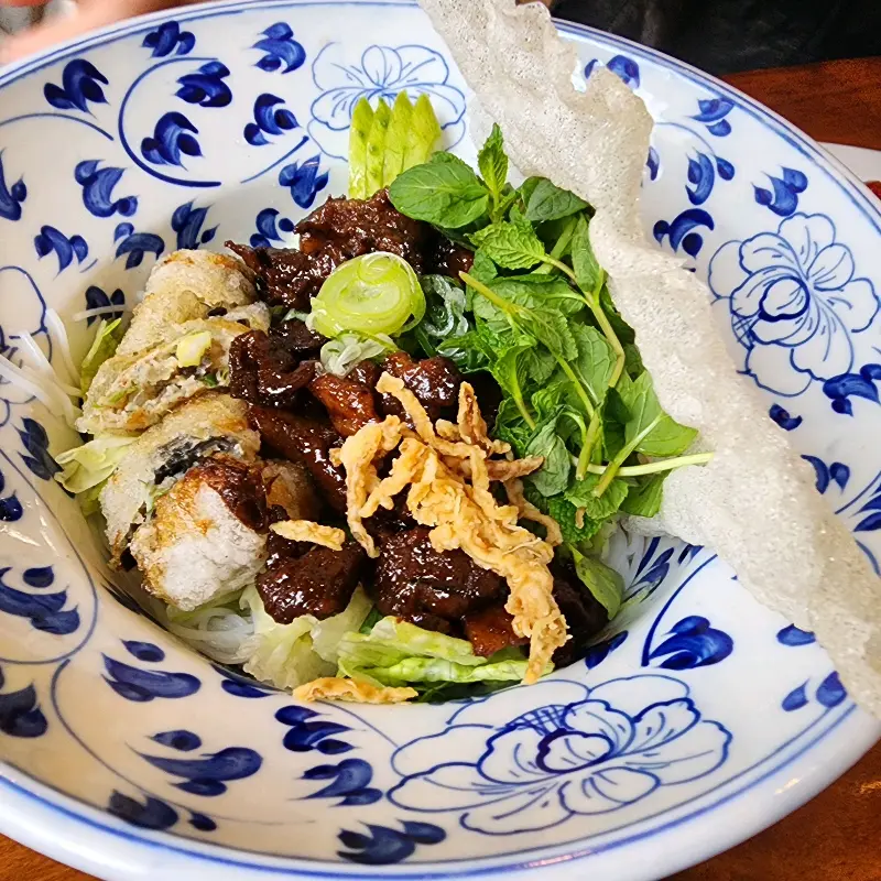 모던하고 세련된 란사이공 외관