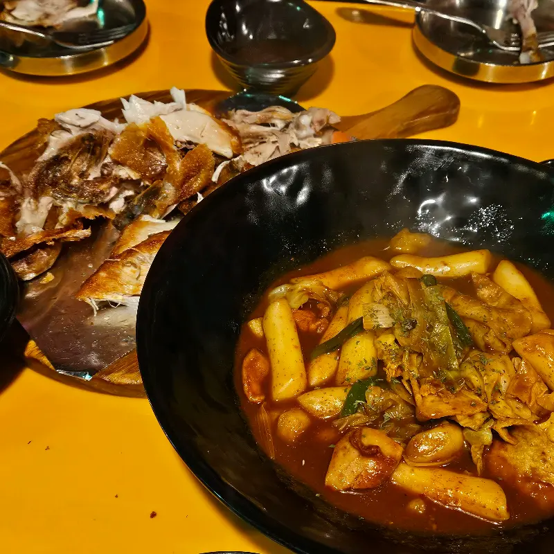 매콤달콤 닭떡볶이