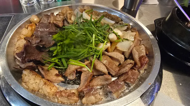 모듬 곱창 한 상 차림