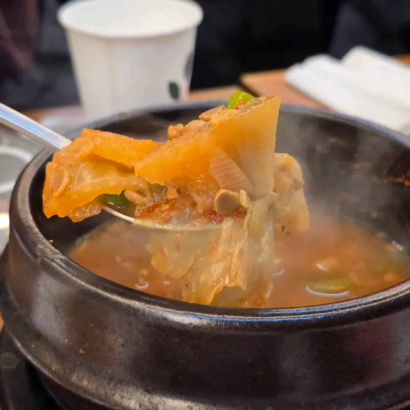 구수한 향이 일품인 된장찌개