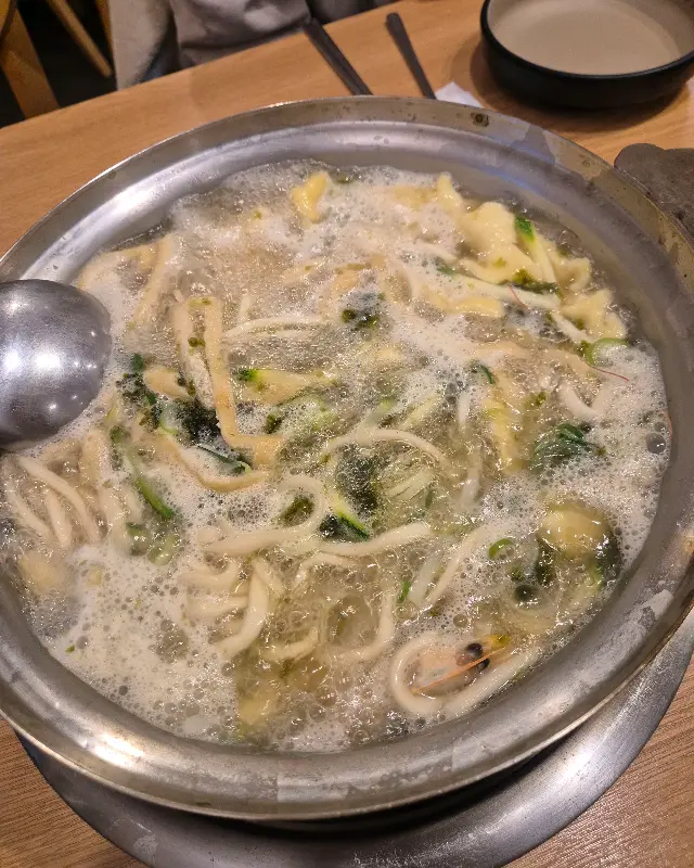 시원한 칼제비 한 상