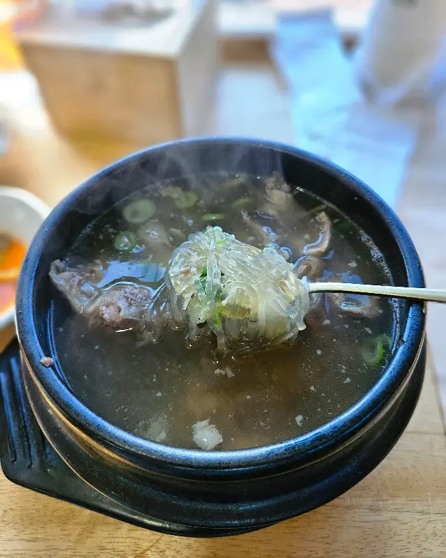 갈비탕 속 당면 클로즈업