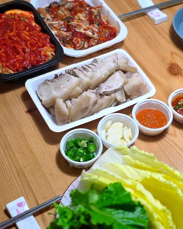 푸짐한 보쌈 한 상 차림