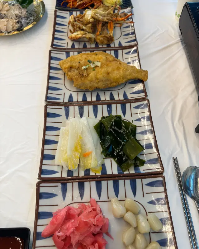 어방가의 다채로운 밑반찬