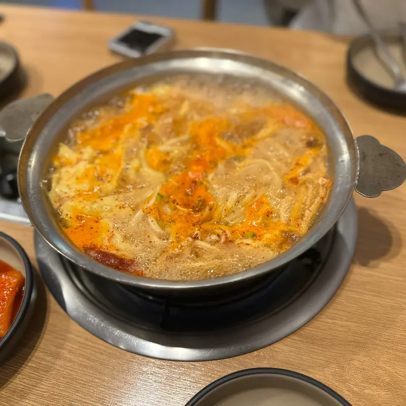 얼큰한 칼제비의 매력적인 색감