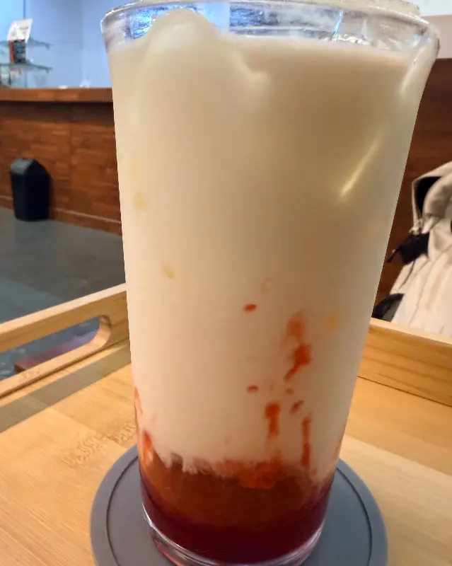 두쫀쿠와 딸기라떼