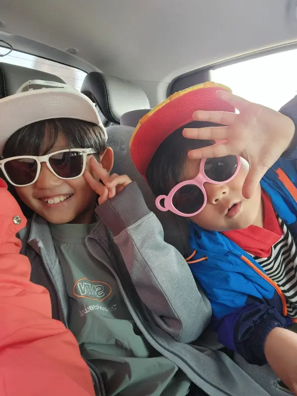 아이들과 함께 방문한 손님