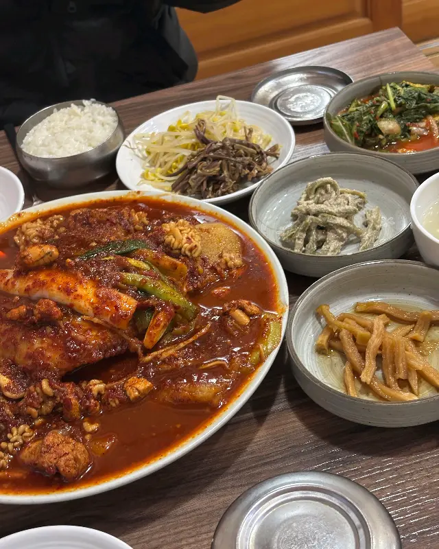 푸짐한 가오리찜 한상차림