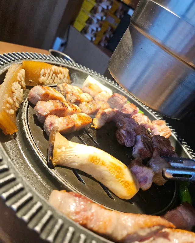 고기 굽는 모습