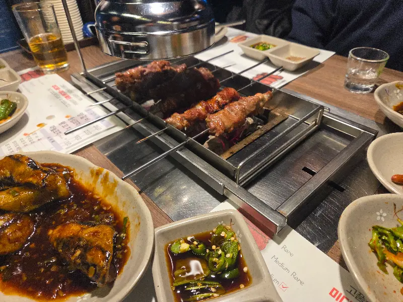 가지요리와 양꼬치