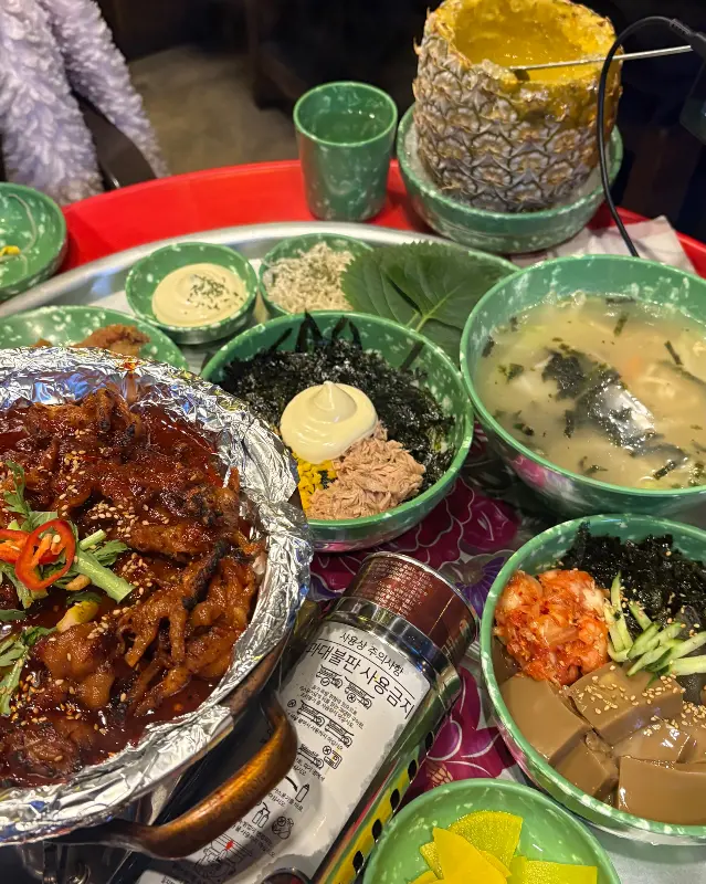 맛있게 매운 닭발