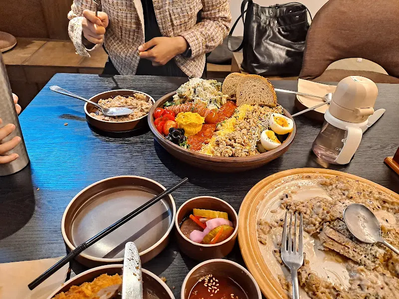 푸짐한 샐러드 볼