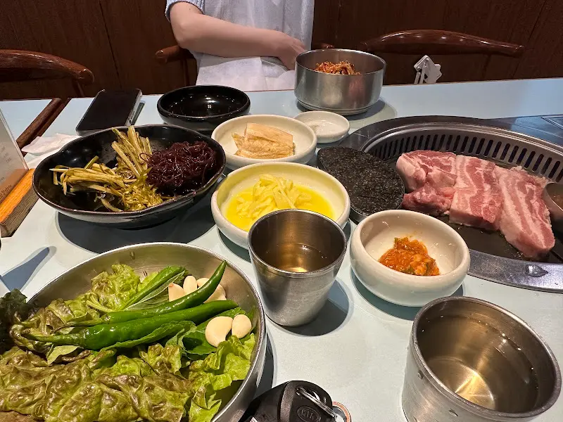 푸짐한 밑반찬 한 상 차림