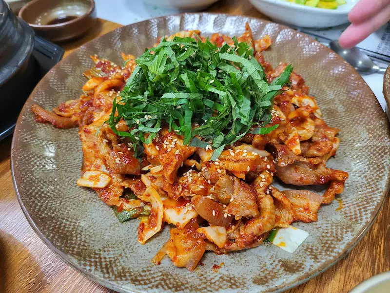 세자매 밤꽃식당 제육볶음2