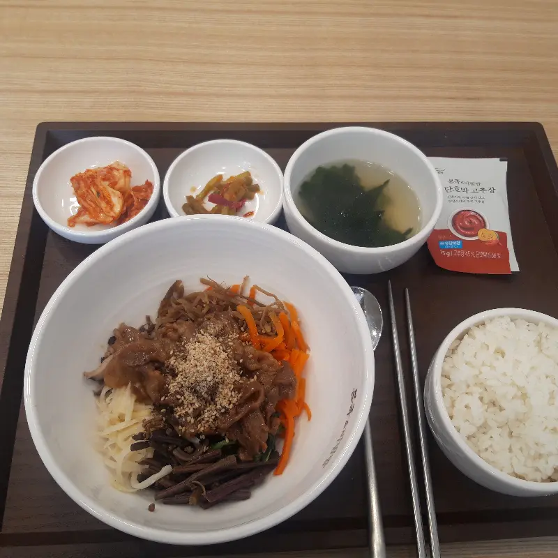 비빔밥 정식 한상차림