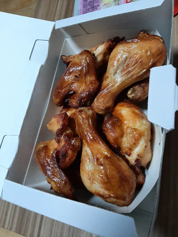 윤기 좔좔 흐르는 굽네 오리지널