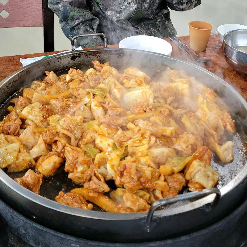 닭갈비와 볶음밥