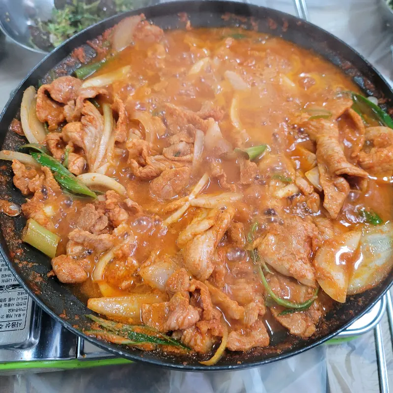 매콤달콤 돼지주물럭