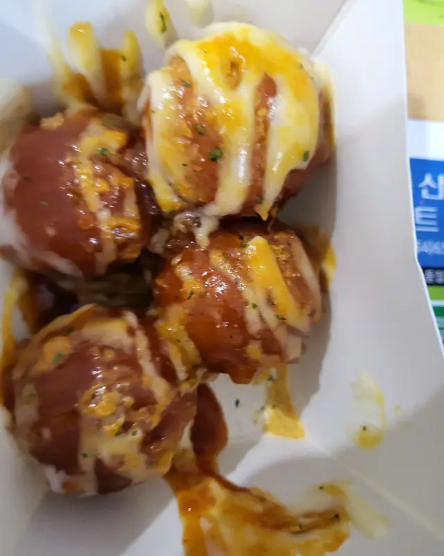 겉바속촉 치즈볼