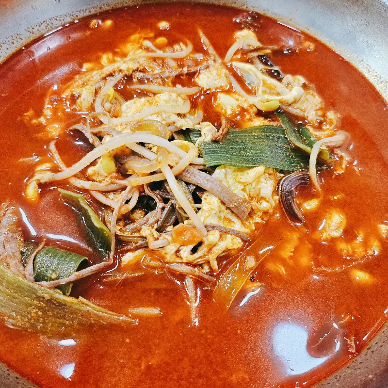 육개장의 클로즈업 샷