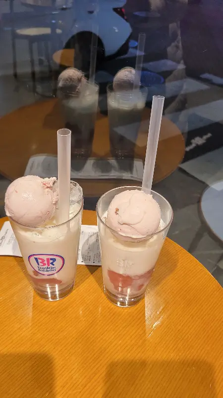 딸기연유라떼 + 아이스크림