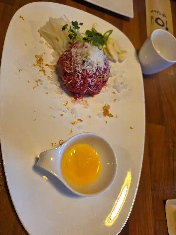 신선함이 가득한 육회