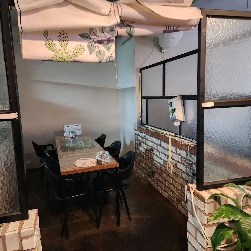 깔끔한 테이블 세팅