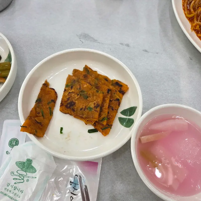 겉은 바삭하고 속은 촉촉한 장떡