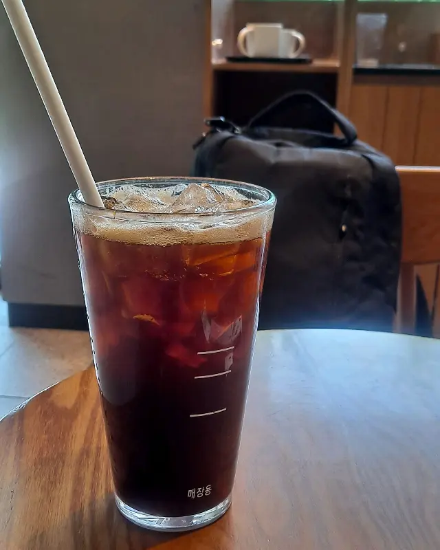 스타벅스 매장 내부