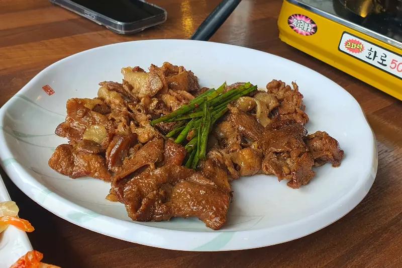 윤기가 흐르는 제육볶음