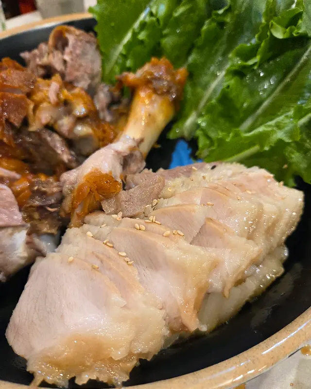 푸짐한 족발 한 상 차림