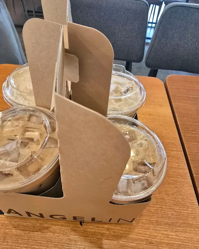 테이크 아웃 컵 캐리어