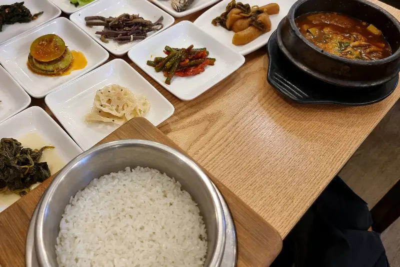 여주쌀밥정식 반찬 구성