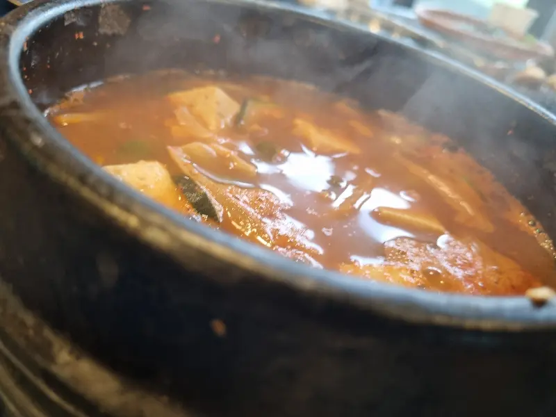 보글보글 끓는 된장찌개