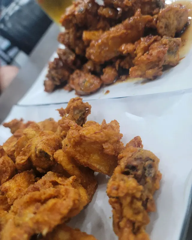 후라이드와 양념 반반