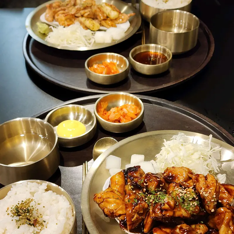 닭목살 정식 소금구이 한상차림