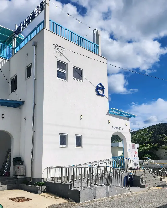 카페 사담길15의 외부 모습