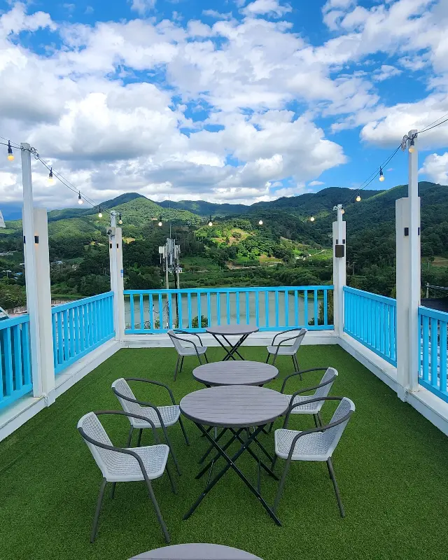 카페 사담길15 루프탑에서 바라본 대청호 뷰