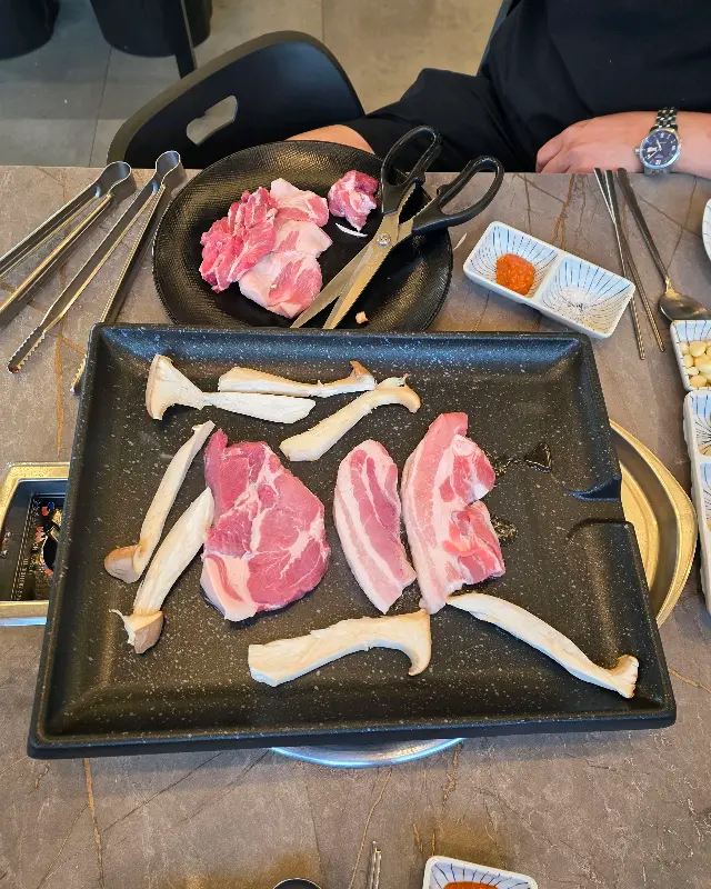 고기 굽는 모습